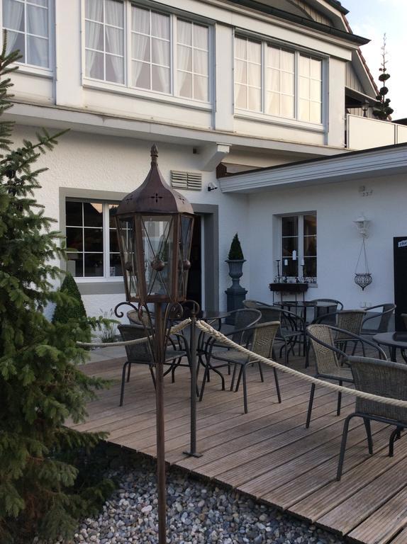 Landcafe Mit Mini Hotel Burgdorf Chambre photo